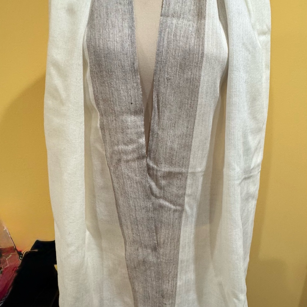Pashmina  8429 Elegant Stole Straight From The Weavers Direct Brand New